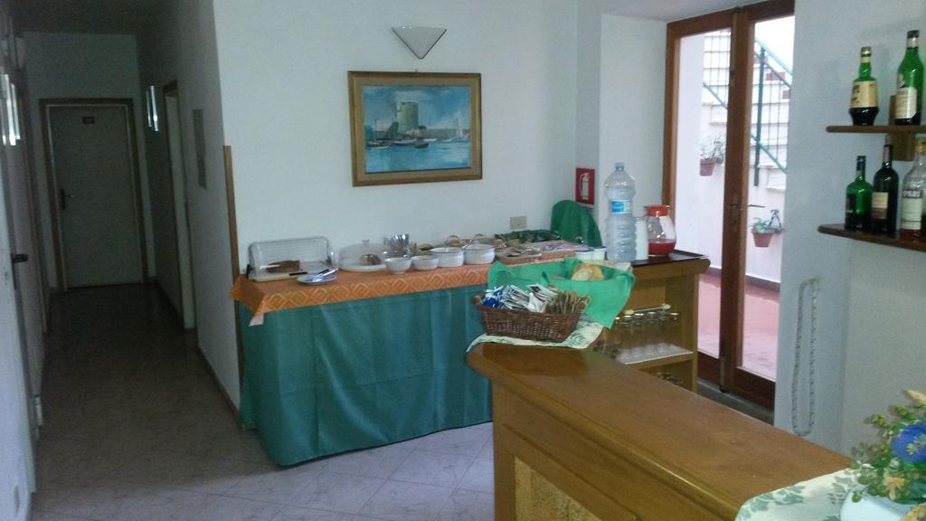Hotel Anselmi Марчіана-Марина Екстер'єр фото