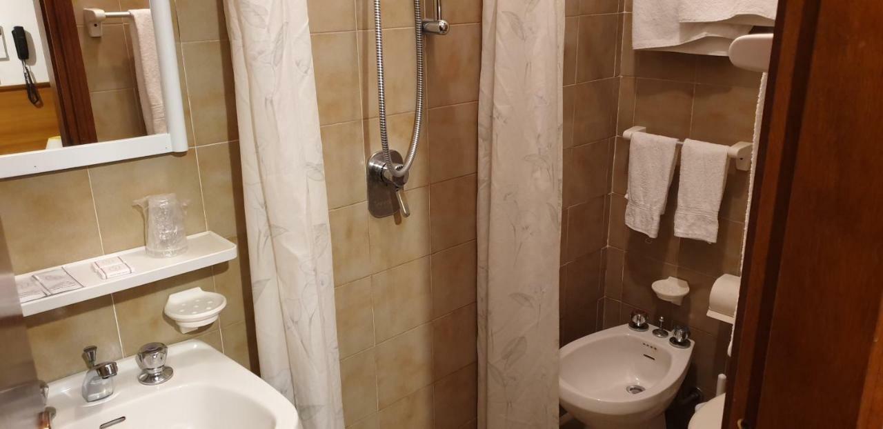 Hotel Anselmi Марчіана-Марина Екстер'єр фото
